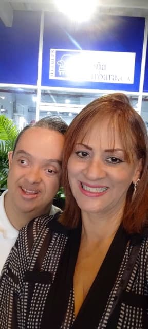 Rosa Iliana Aponte Leon y Eduardo Luis Manrrique